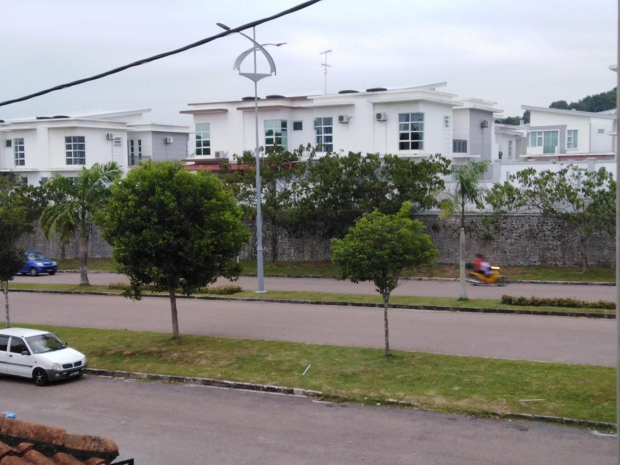 d KAMAR Homestay @Desaru Kangkar Chemaran Exterior foto